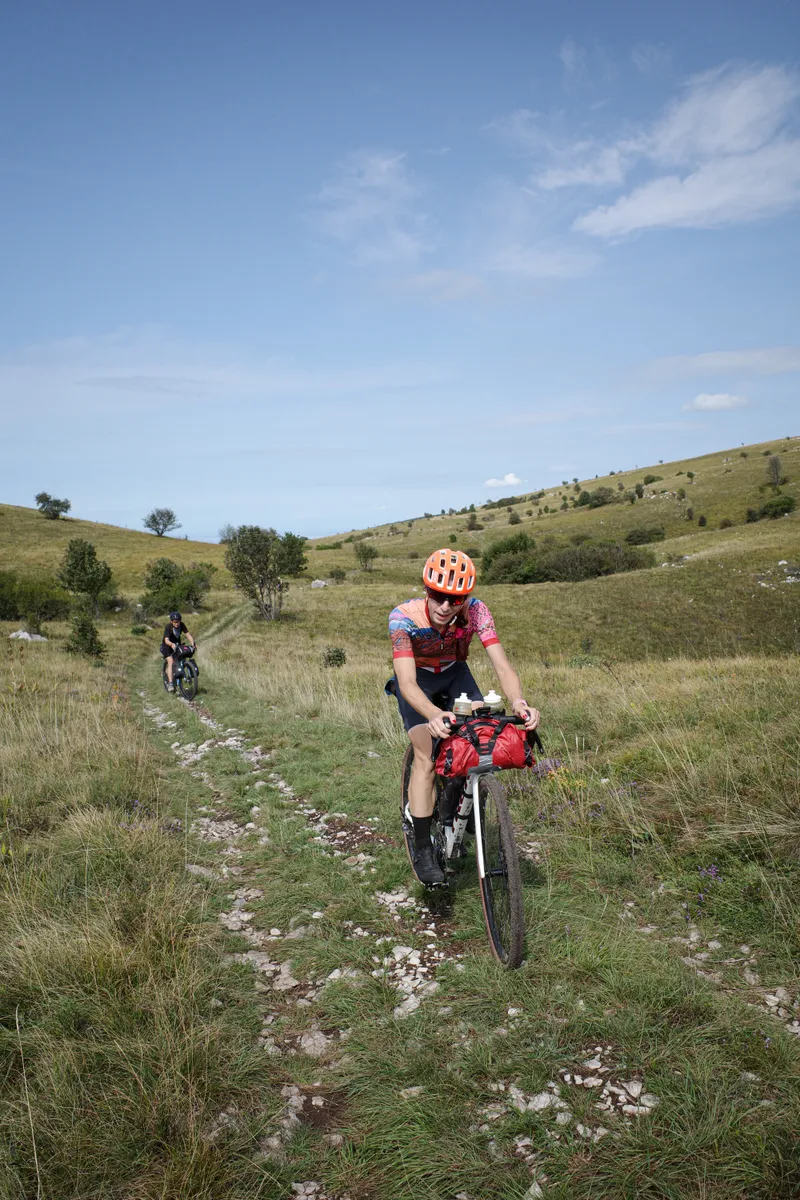 On the trail. fot: Claire Sharpe