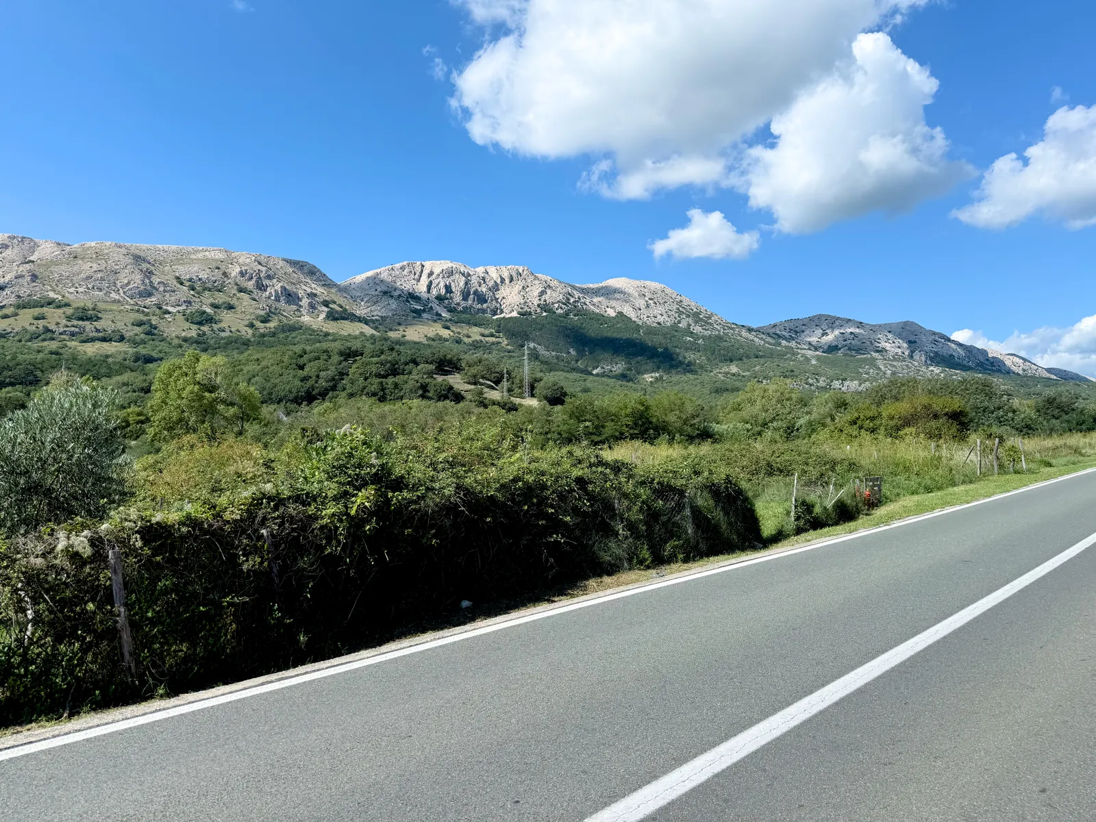 Valley walls, climbing out of Baška