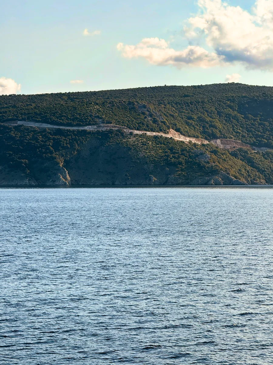 Cres island, climb from ferry
