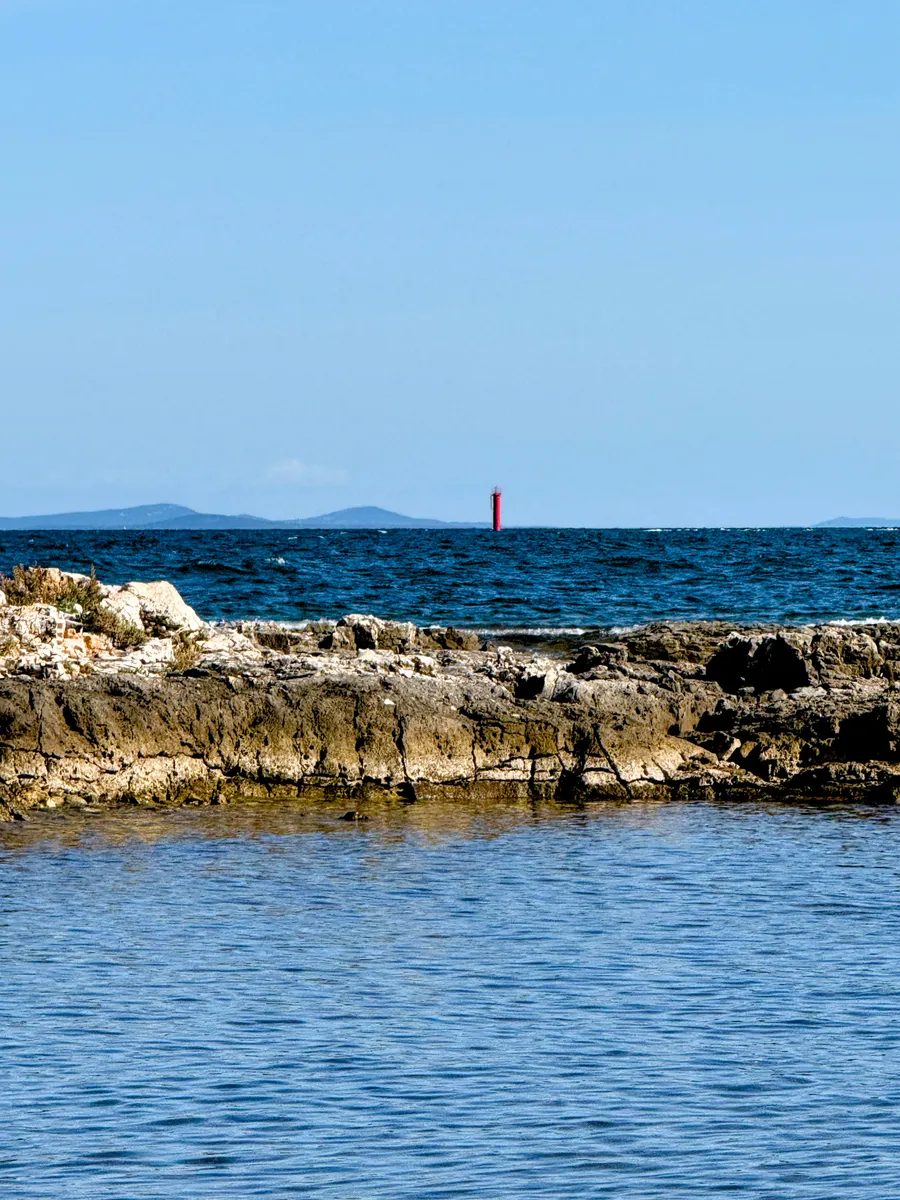 Different shades of sea