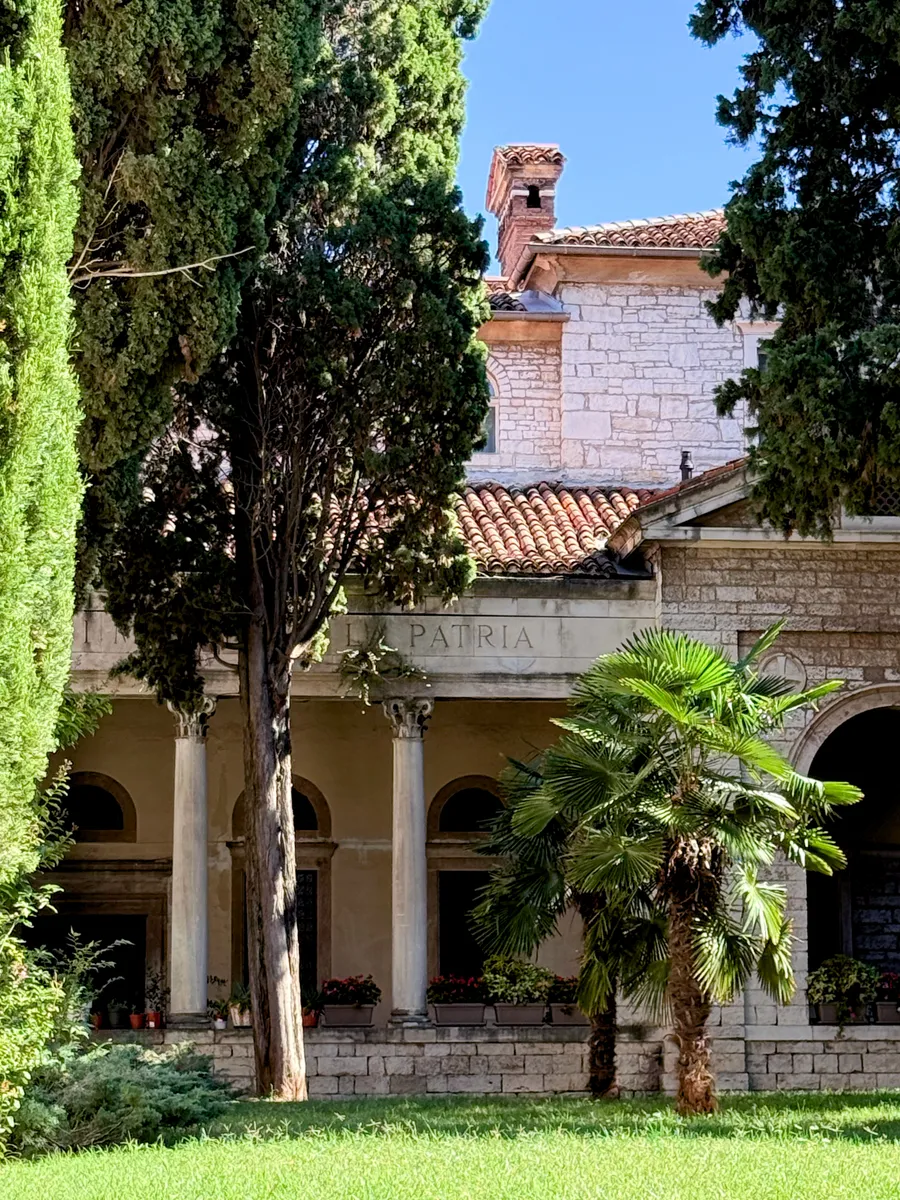 Katedrala Uznesenja Blažene Djevice Marije